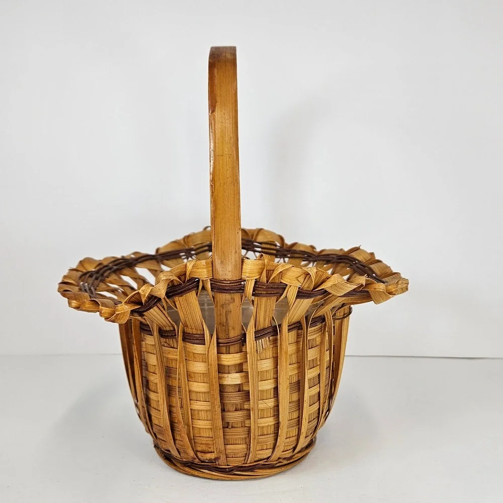 Vintage FTD Plant Ruffle Edge Wicker Basket with Handle Decorative Flower Basket